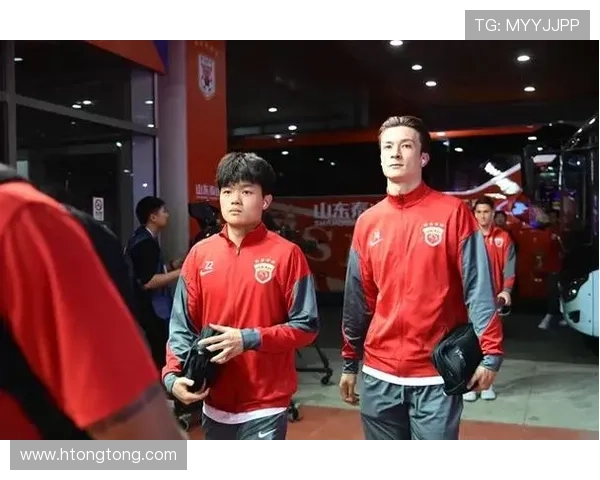 杨希处子球助海港双卫连线破门